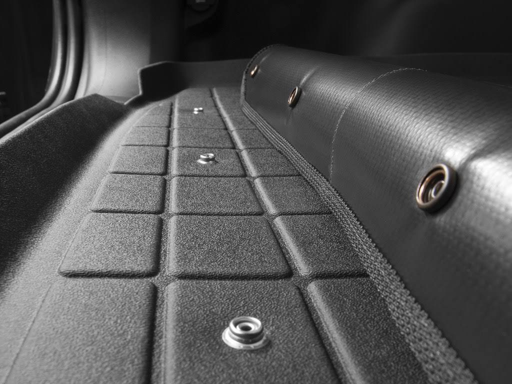 Cargo Liner A575