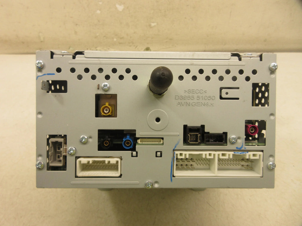Pre-Owned AM FM CD Sirius XM Navigation Radio Player Receiver OEM Q74653