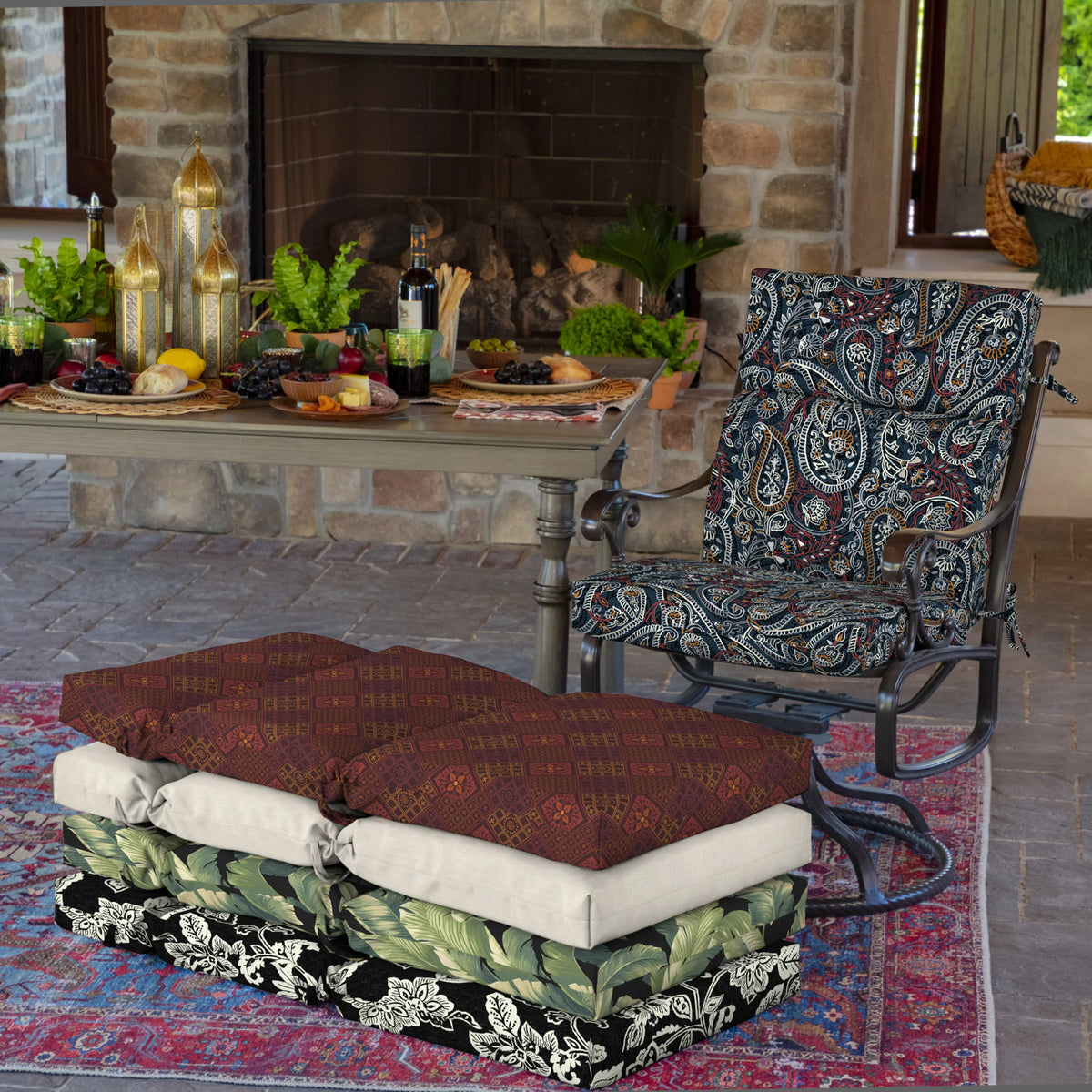 Navy Paisley Outdoor Chair Cushion H56114
