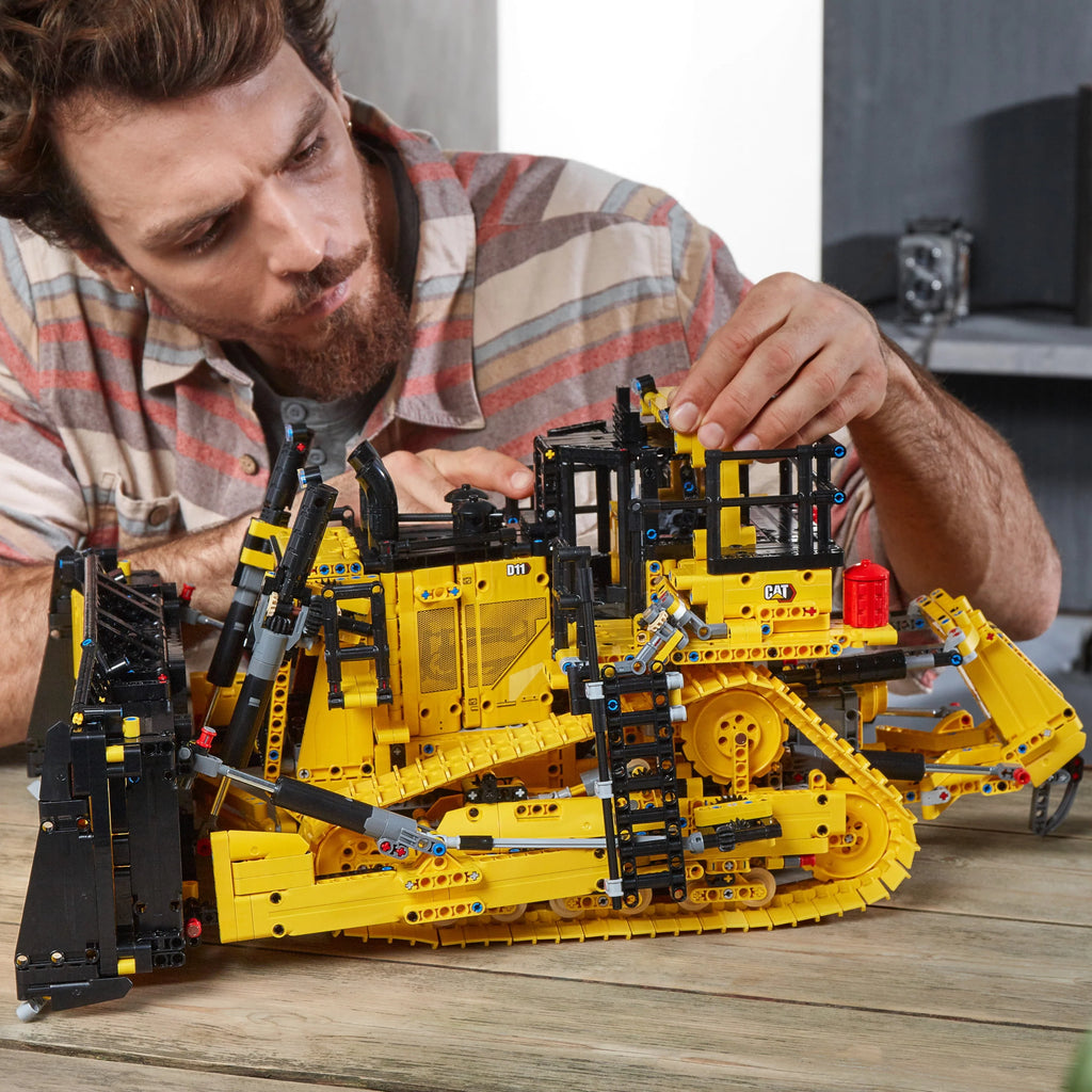 App-Controlled Bulldozer F252334