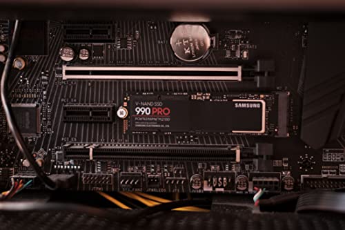 990 PRO SSD NVMe M.2 PCIe Gen4 Internal Solid State Hard Drive C689688