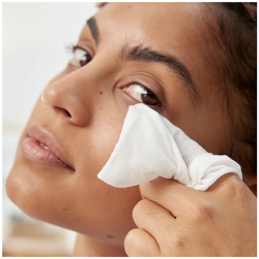 Facial Cleansing Wipes with Hyaluronic Acid, 139 Count R4970