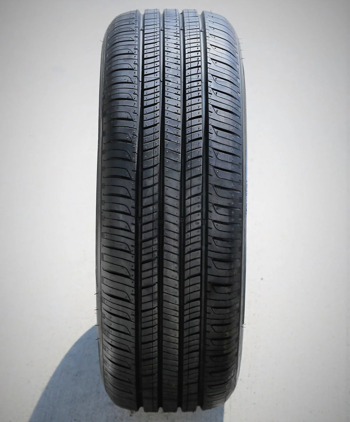 All-Season Tire 225/45R18 91V A92446
