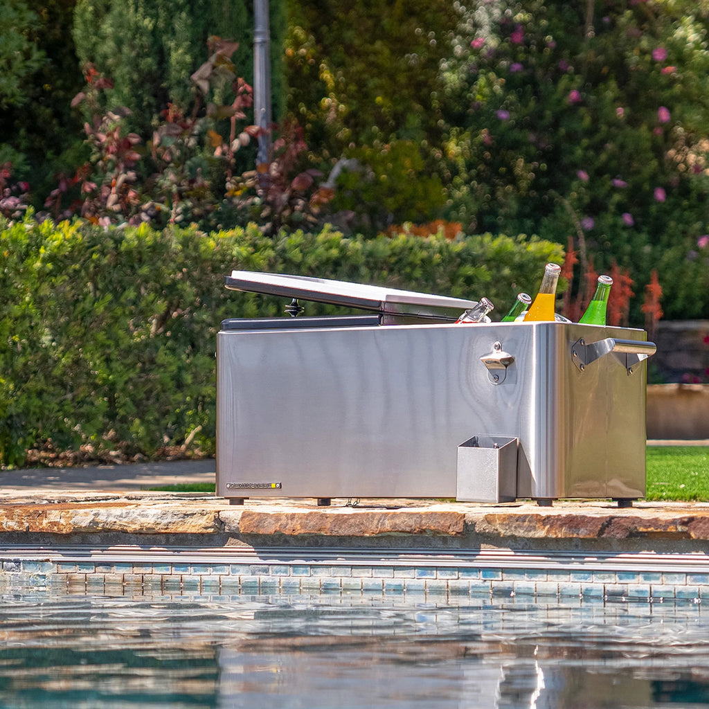 80-Qt Steel Rolling Patio Cooler with Removable Basin T1042